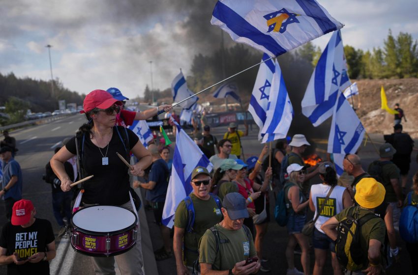  Israelenses protestam em todo o país para exigir fim da guerra em Gaza