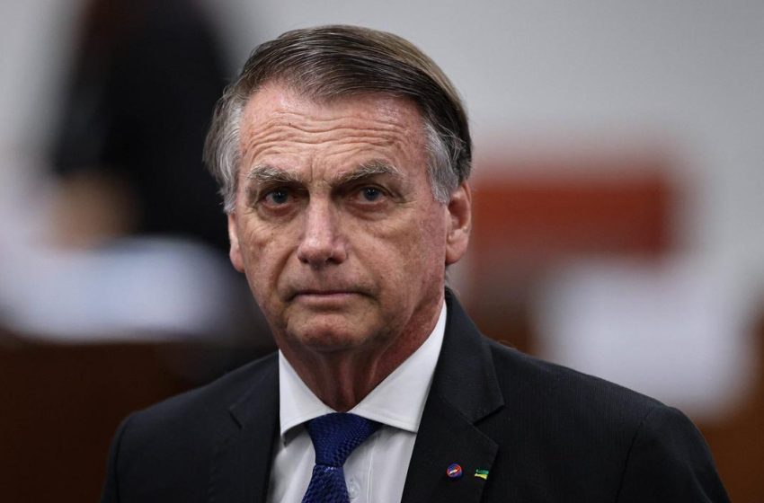  Moraes impõe vistoria em carros que saem da casa de Bolsonaro e amplia monitoramento na área externa