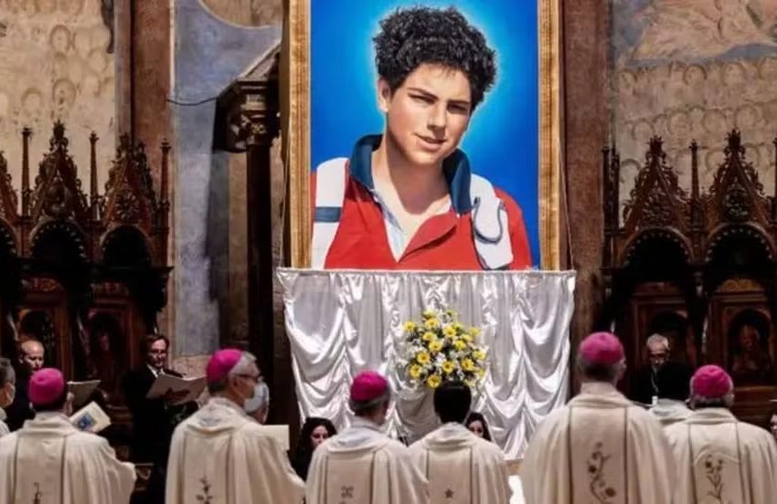  Canonização do 1º santo millennial ocorre neste domingo (7) no Vaticano