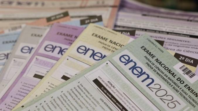  Inep divulga gabaritos do 2º dia do Enem 2025; três questões são anuladas após suspeita de vazamento
